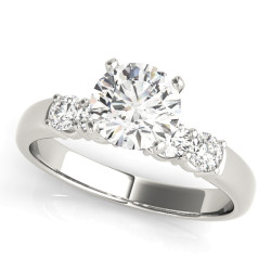 ENGAGEMENT RINGS SINGLE ROW PRONG SET