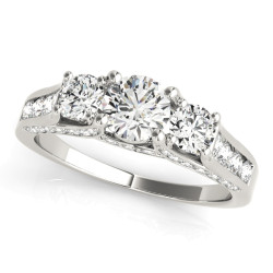 ENGAGEMENT RINGS 3 STONE ROUND