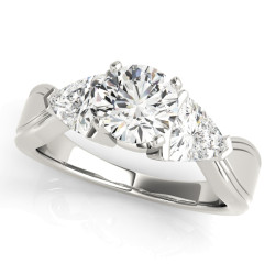ENGAGEMENT RINGS 3 STONE TRILLION
