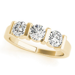 ENGAGEMENT RINGS 3 STONE ROUND