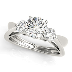 ENGAGEMENT RINGS 3 STONE ROUND