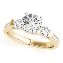 ENGAGEMENT RINGS 3 STONE ROUND