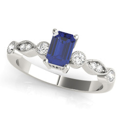 EMERALD CUT FASHION RING