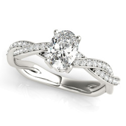 OVAL RING WITH BRAIDED SHANK