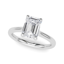 SOLITAIRE EMERALD CUT