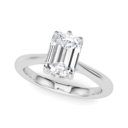 SOLITAIRE EMERALD CUT